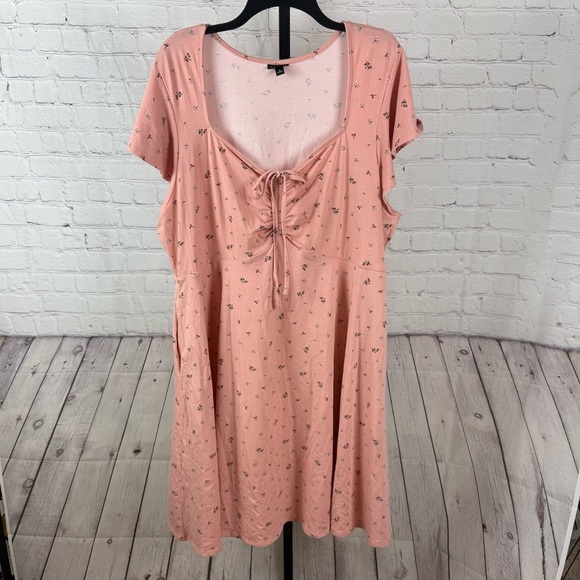 Torrid Mini Bow Front Dress Pink Floral Size 3X - Picture 1 of 7